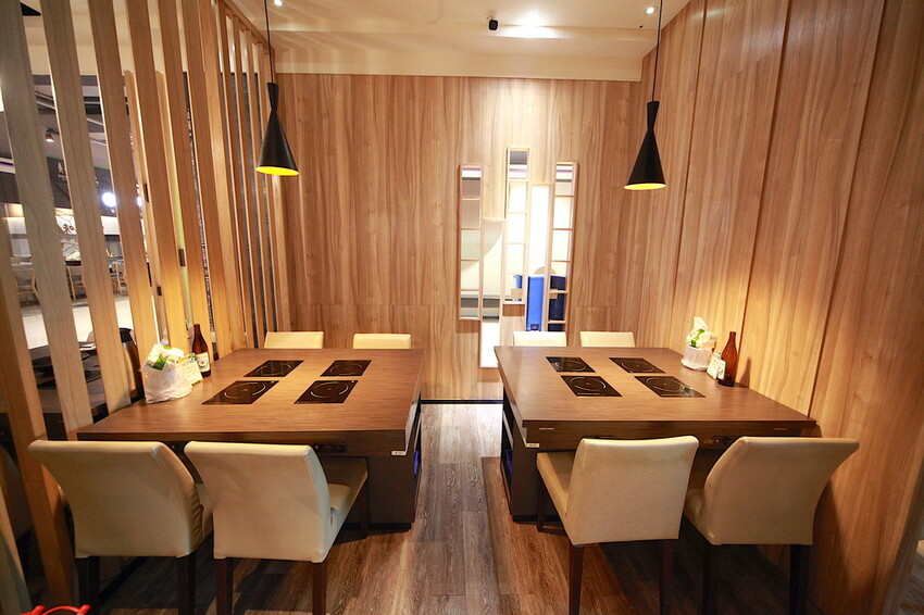 吃。台南市美食|仁德區。「狂一鍋-台南仁德店」幾乎零負評的台式火鍋，台北爆紅名店狂一鍋台南市插旗 「狂