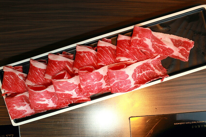 吃。台南市美食|仁德區。「狂一鍋-台南仁德店」幾乎零負評的台式火鍋，台北爆紅名店狂一鍋台南市插旗 「狂