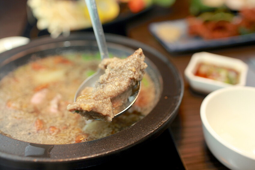 吃。台南市美食|仁德區。「狂一鍋-台南仁德店」幾乎零負評的台式火鍋，台北爆紅名店狂一鍋台南市插旗 「狂