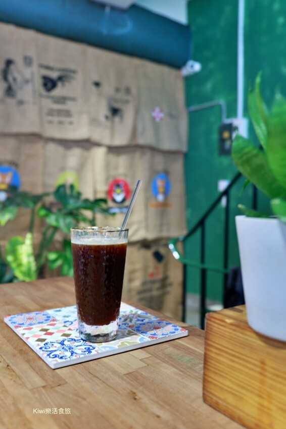 台中市西區台中冰穀咖啡草悟店｜台中西區懷舊咖啡館，模範市場周邊美食、近台中勤美綠園道