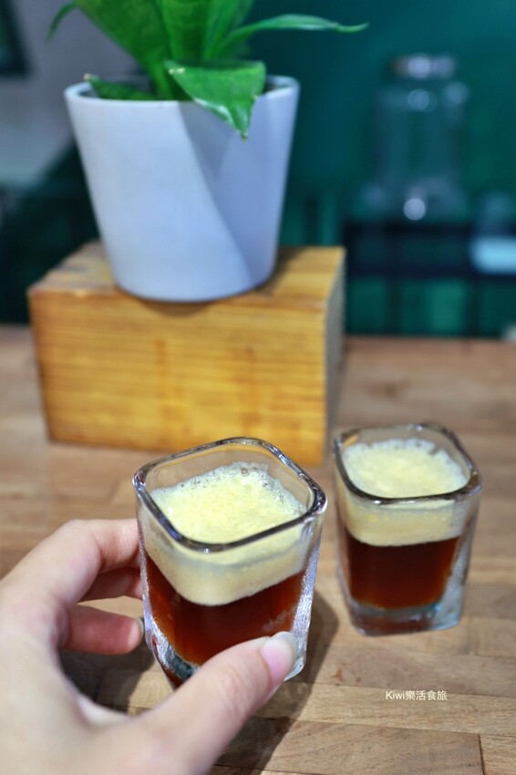 台中市西區台中冰穀咖啡草悟店｜台中西區懷舊咖啡館，模範市場周邊美食、近台中勤美綠園道