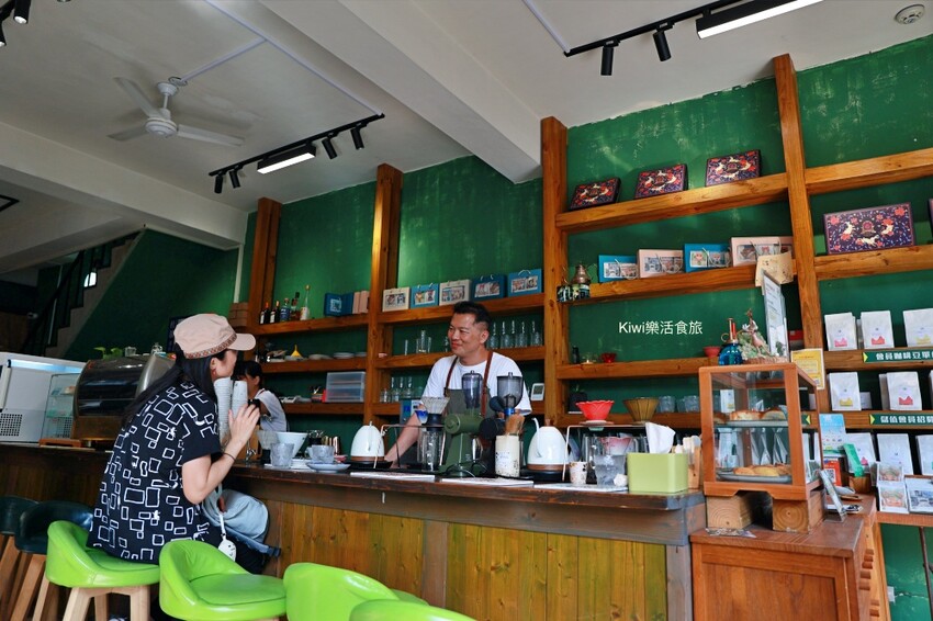 台中市西區台中冰穀咖啡草悟店｜台中西區懷舊咖啡館，模範市場周邊美食、近台中勤美綠園道