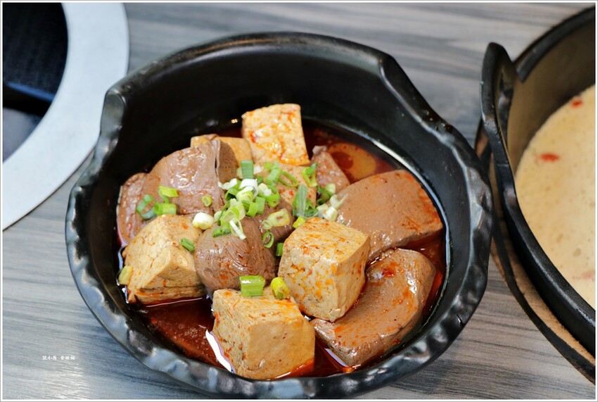 台灣火鍋第一品牌-肉多多大變身，蔬食者的天堂鍋物 70種自助吧無限吃 肉多多火鍋 - 敦 小 蓮の食旅錄