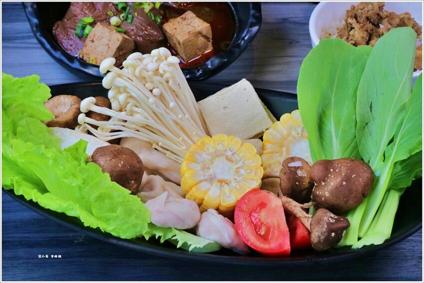 台灣火鍋第一品牌-肉多多大變身，蔬食者的天堂鍋物 70種自助吧無限吃 肉多多火鍋 - 敦 小 蓮の食旅錄