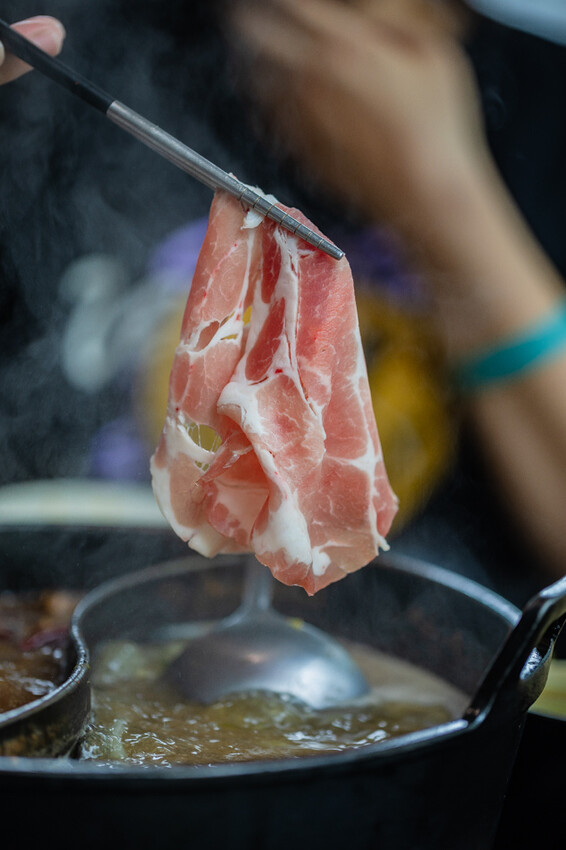 高雄市三民區高雄火鍋推薦 – 小資族必吃！石二鍋與肉多多懶人包