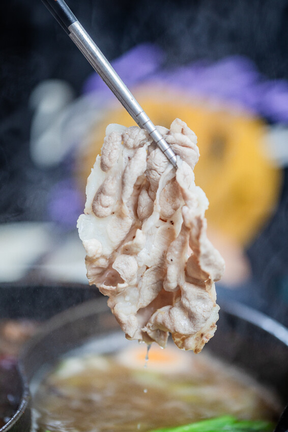 高雄市三民區高雄火鍋推薦 – 小資族必吃！石二鍋與肉多多懶人包