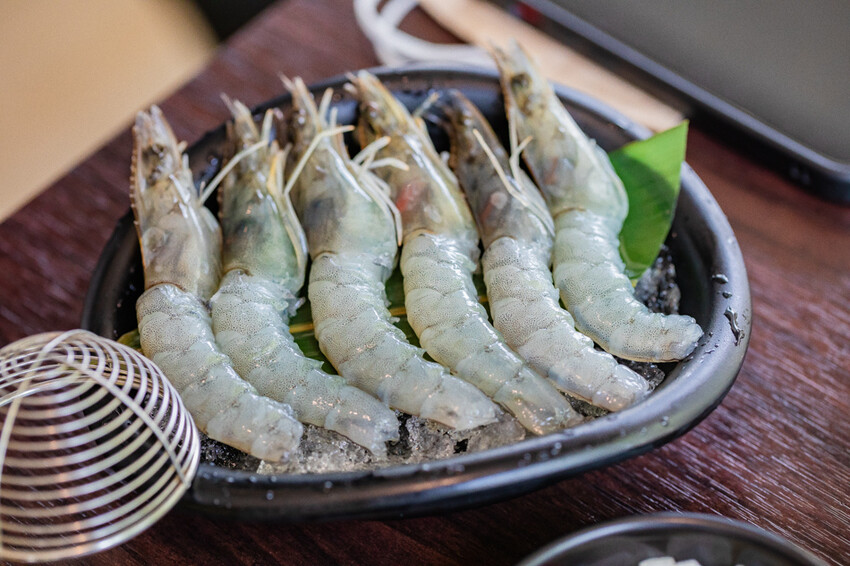 高雄市三民區高雄火鍋推薦 – 小資族必吃！石二鍋與肉多多懶人包