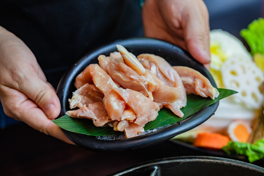 高雄市三民區高雄火鍋推薦 – 小資族必吃！石二鍋與肉多多懶人包