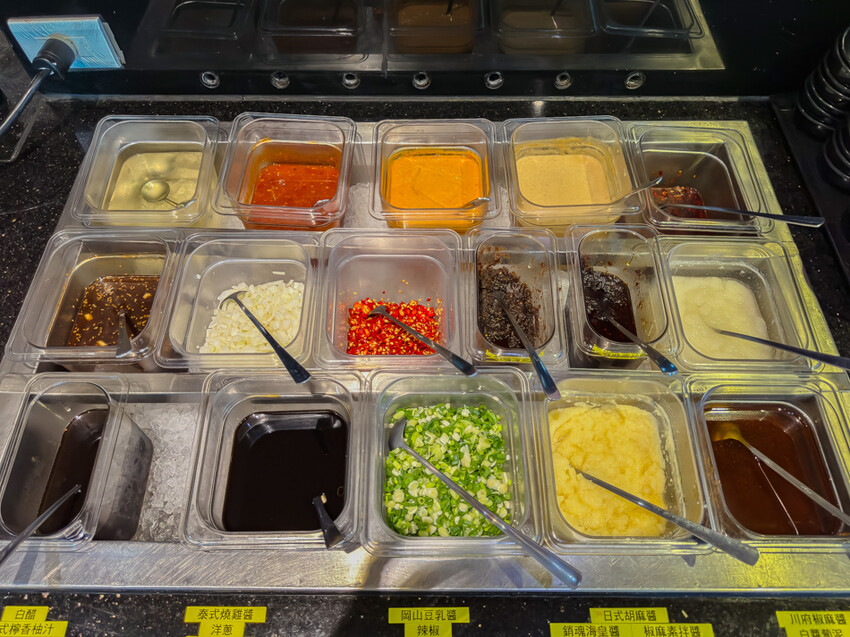 高雄市三民區高雄火鍋推薦 – 小資族必吃！石二鍋與肉多多懶人包