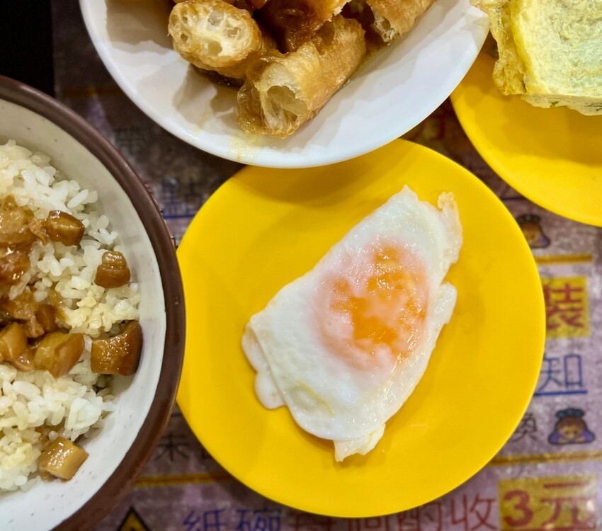 LINE_ALBUM_2022台南萬伯鹹粥_221214_10.jpg LINE_ALBUM_2022台南萬伯鹹粥_221214_10.jpg