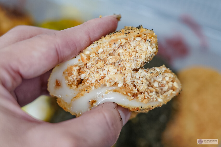 桃園市蘆竹區桃園美食-方人也Mochi Lab-每日限量手工麻糬!神秘不定期出沒文青攤車,專賣鮮奶麻糬