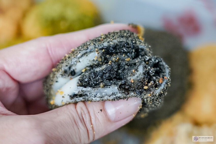 桃園市蘆竹區桃園美食-方人也Mochi Lab-每日限量手工麻糬!神秘不定期出沒文青攤車,專賣鮮奶麻糬