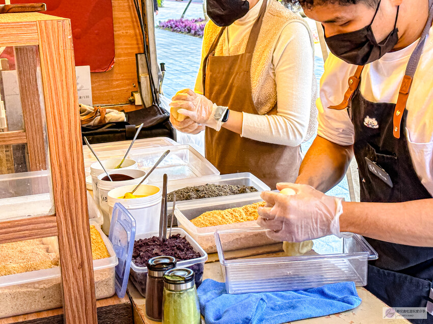 桃園市蘆竹區桃園美食-方人也Mochi Lab-每日限量手工麻糬!神秘不定期出沒文青攤車,專賣鮮奶麻糬