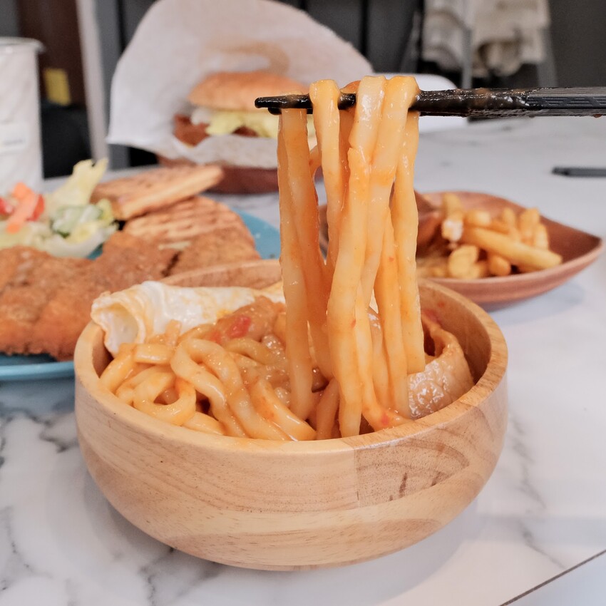 【板橋早餐推薦】早安公雞農場晨食-板橋實踐店～板橋平價早午餐～板橋不限時充電餐廳～