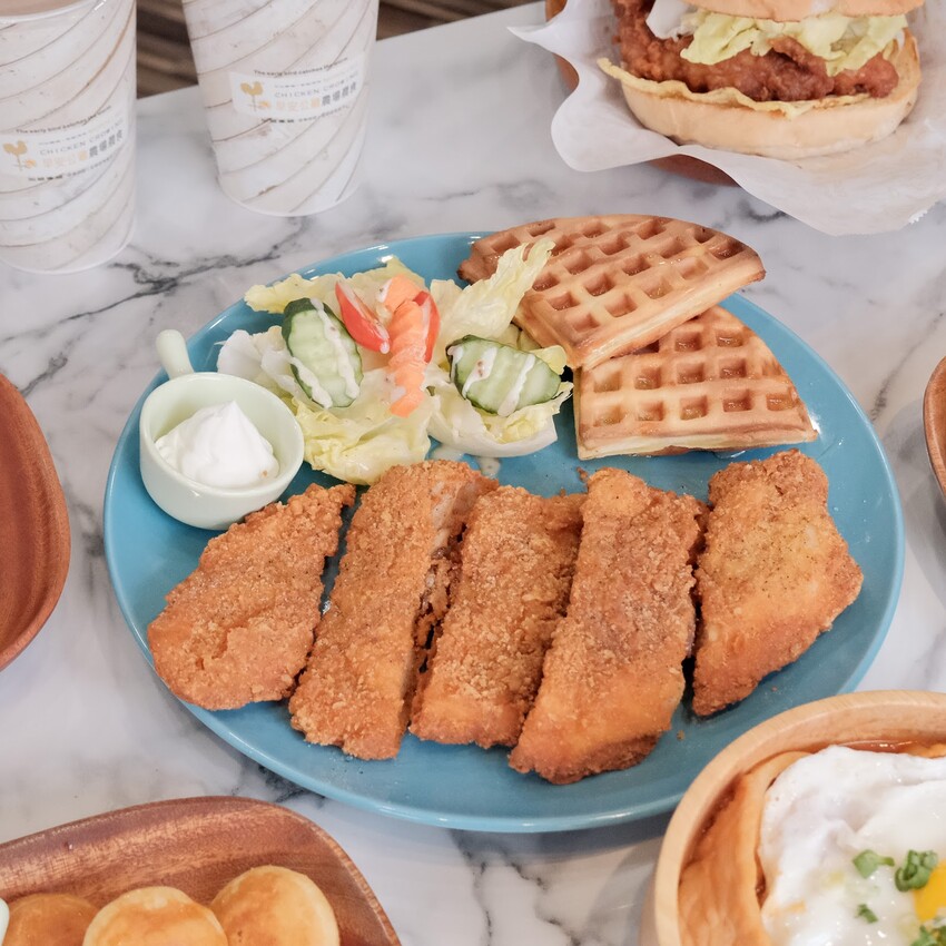 【板橋早餐推薦】早安公雞農場晨食-板橋實踐店～板橋平價早午餐～板橋不限時充電餐廳～