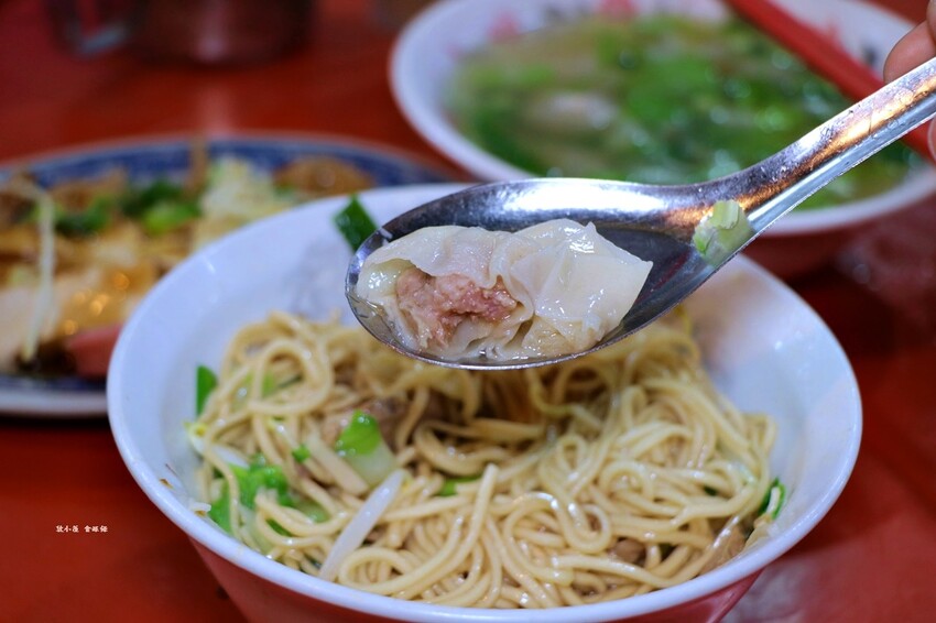 哈瑪星廟口正老牌汕頭麵‧飄香一甲子老味道，評價二極化 - 敦 小 蓮の食旅錄