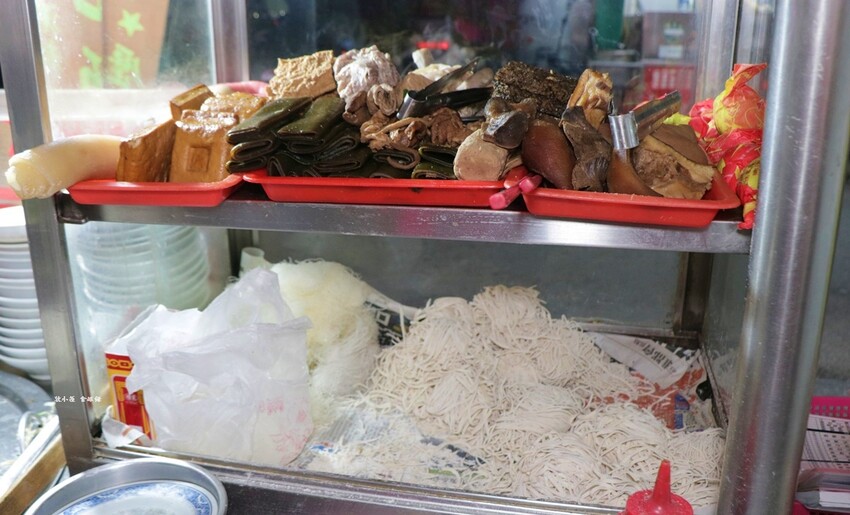 哈瑪星廟口正老牌汕頭麵‧飄香一甲子老味道，評價二極化 - 敦 小 蓮の食旅錄