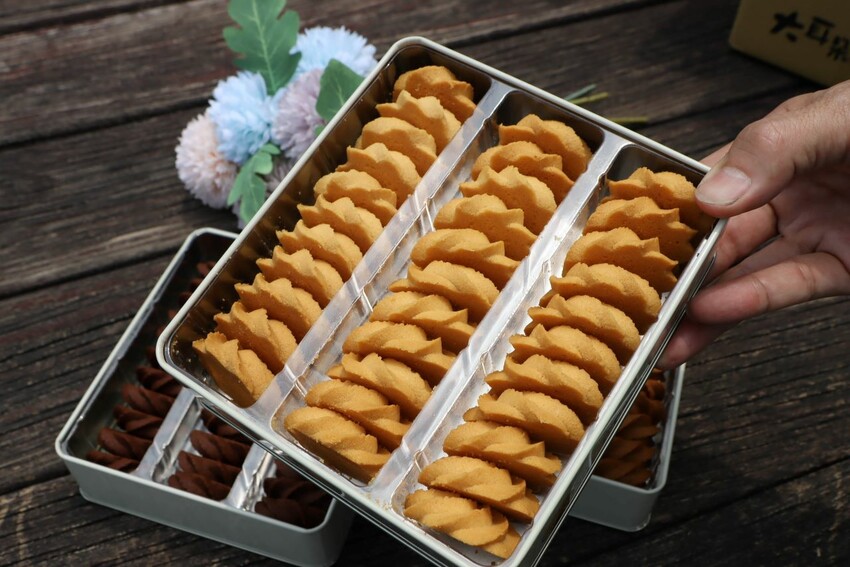 為了紀念愛犬而創立的品牌，『酥、鬆、脆』三種口感好滋味， 送禮最佳選擇~