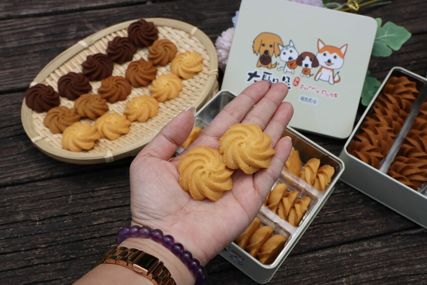 為了紀念愛犬而創立的品牌，『酥、鬆、脆』三種口感好滋味， 送禮最佳選擇~