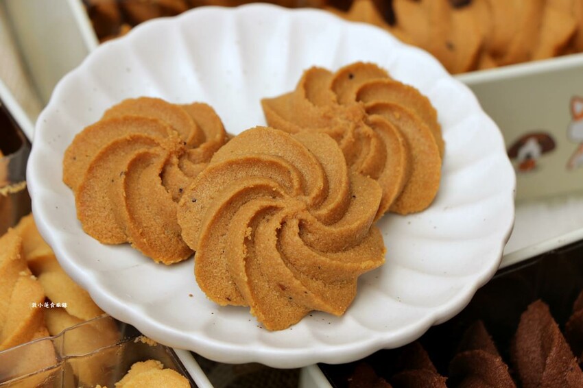 大耳朵朵曲奇餅‧眷村小巷弄內的甜點師父，濃郁可口曲奇餅酥、脆、鬆三重組合 - 敦 小 蓮の食旅錄