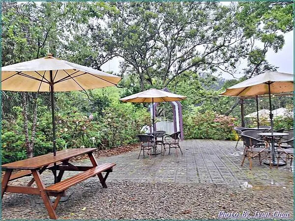 《新竹景觀咖啡廳》橫山唯美咖啡廳/『藍月山谷』 Ivenの窩