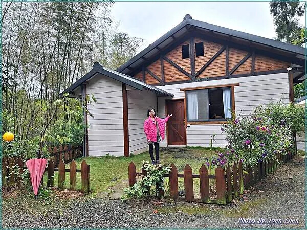 《新竹景觀咖啡廳》橫山唯美咖啡廳/『藍月山谷』 Ivenの窩