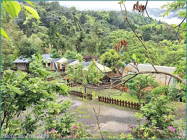 《新竹景觀咖啡廳》橫山唯美咖啡廳/『藍月山谷』 Ivenの窩