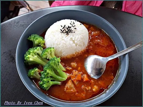 《新竹景觀咖啡廳》橫山唯美咖啡廳/『藍月山谷』 Ivenの窩