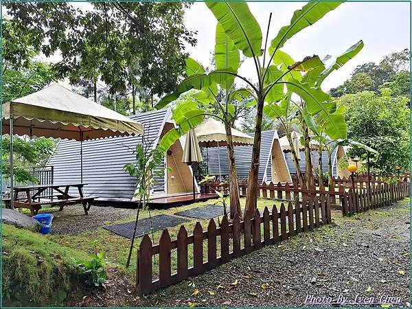 《新竹景觀咖啡廳》橫山唯美咖啡廳/『藍月山谷』 Ivenの窩