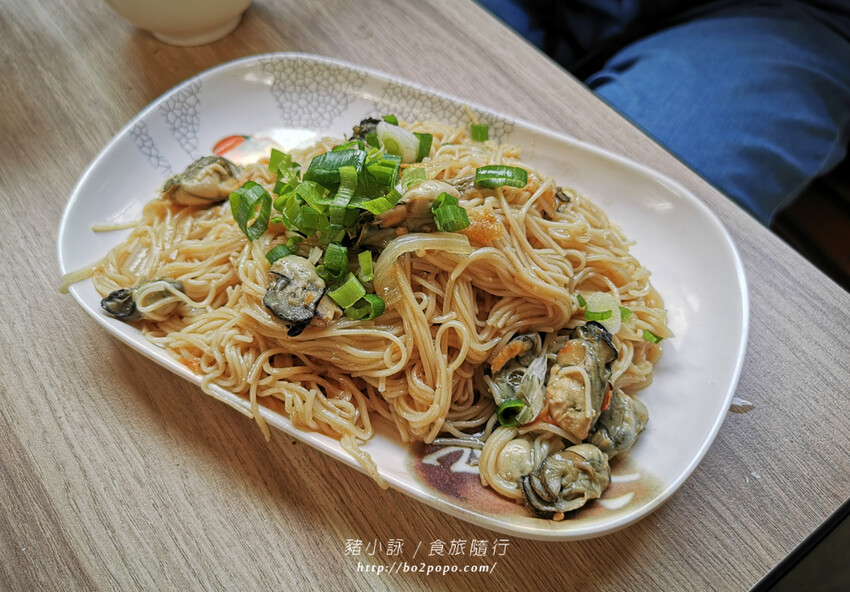 嘉義。東石》季津全蚵宴。烤蚵必備,可吃到多樣化的蚵仔全餐