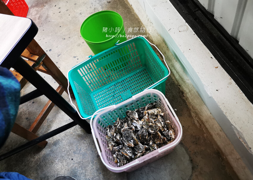 嘉義。東石》季津全蚵宴。烤蚵必備,可吃到多樣化的蚵仔全餐