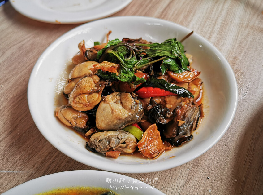 嘉義。東石》季津全蚵宴。烤蚵必備,可吃到多樣化的蚵仔全餐