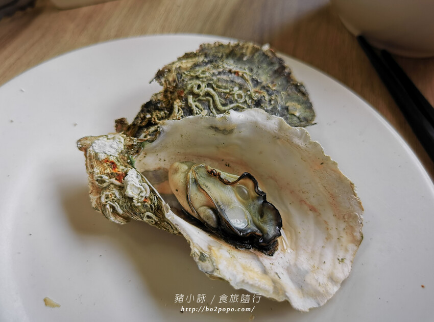 嘉義。東石》季津全蚵宴。烤蚵必備,可吃到多樣化的蚵仔全餐