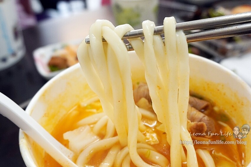 台中西區小吃美食推薦|七福烏龍麵-巷弄中的平價烏龍麵，料多湯頭好，小菜味道都不錯|台中教育大學美食