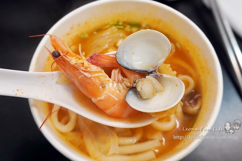 台中西區小吃美食推薦|七福烏龍麵-巷弄中的平價烏龍麵，料多湯頭好，小菜味道都不錯|台中教育大學美食