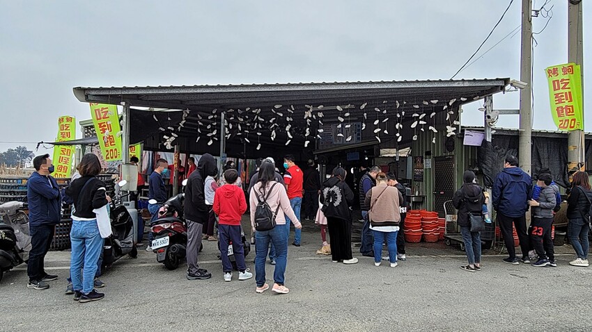 200元烤蚵吃到飽！產地新鮮直送，肥美蚵仔不限時任你無限吃，還有30道熱炒料理！！