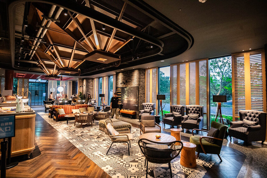 台南市仁德區捷絲旅台南虎山館｜宛如峇里島烏布雨林無邊際泳池！設計感十足渡假飯店