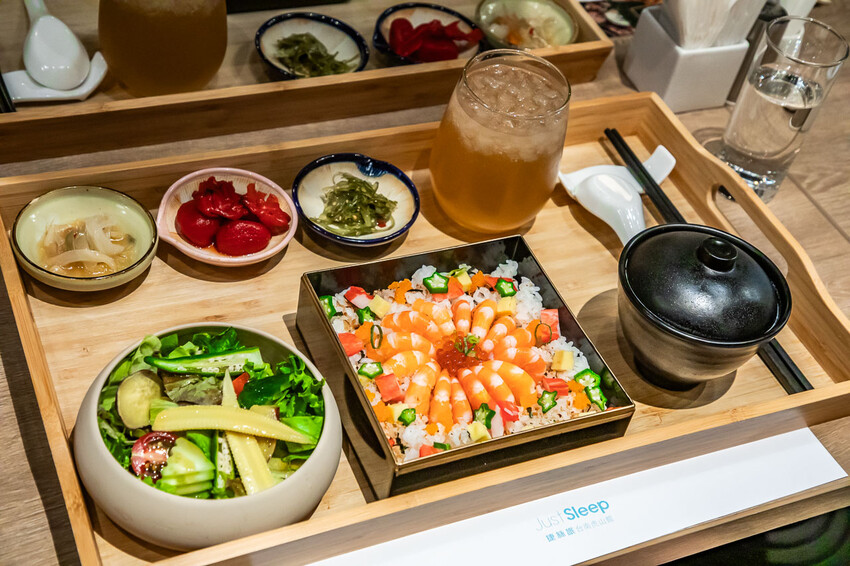 台南市仁德區捷絲旅台南虎山館｜宛如峇里島烏布雨林無邊際泳池！設計感十足渡假飯店