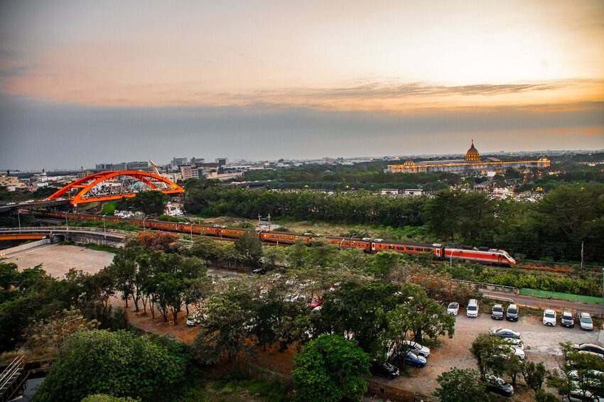 台南市仁德區捷絲旅台南虎山館｜宛如峇里島烏布雨林無邊際泳池！設計感十足渡假飯店