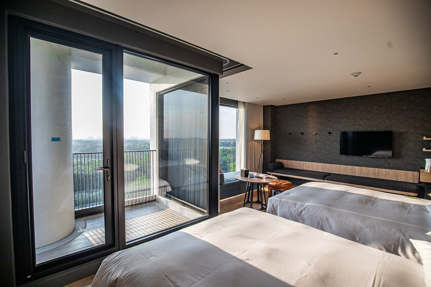 台南市仁德區捷絲旅台南虎山館｜宛如峇里島烏布雨林無邊際泳池！設計感十足渡假飯店