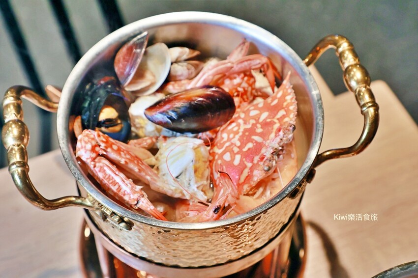 台南市仁德區台南住宿推薦捷絲旅台南虎山館|台南親子飯店.戶外泳池超美.享用點心吧.超高CP值.晚餐/早餐.近十鼓文化園區