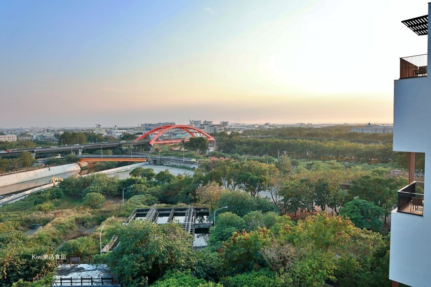 台南市仁德區台南住宿推薦捷絲旅台南虎山館|台南親子飯店.戶外泳池超美.享用點心吧.超高CP值.晚餐/早餐.近十鼓文化園區