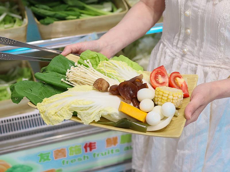 新竹湖口柒境鍋物！高CP值海陸火鍋饗宴加1元就送梅花豬、大白蝦二選一！高CP值火鍋推薦