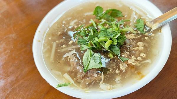 【板橋美食】福哥滷肉飯｜超過５０年老字號，沒有招牌的超低調滷肉飯