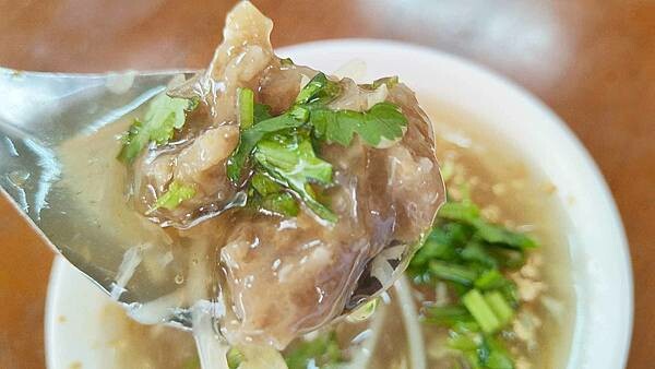 【板橋美食】福哥滷肉飯｜超過５０年老字號，沒有招牌的超低調滷肉飯