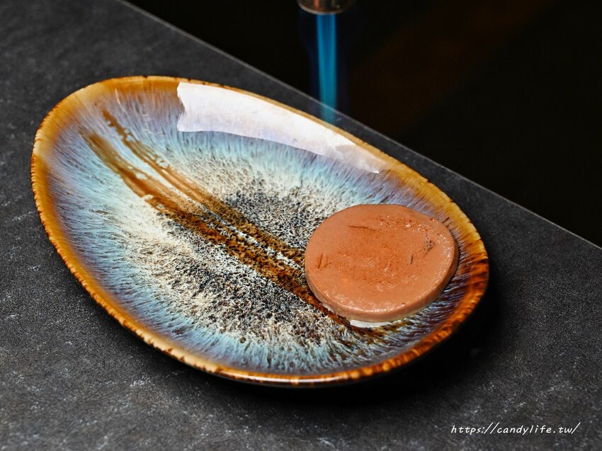 一潤鮮切鍋物｜台中人氣燒肉店新品牌開在這，台中高檔火鍋，主打現切頂級冷藏肉，還有免費和牛擔擔麵爽爽吃～