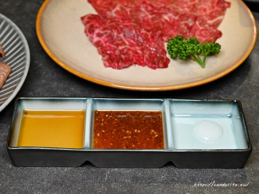 一潤鮮切鍋物｜台中人氣燒肉店新品牌開在這，台中高檔火鍋，主打現切頂級冷藏肉，還有免費和牛擔擔麵爽爽吃～