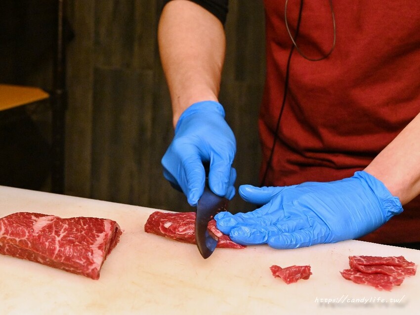 一潤鮮切鍋物｜台中人氣燒肉店新品牌開在這，台中高檔火鍋，主打現切頂級冷藏肉，還有免費和牛擔擔麵爽爽吃～