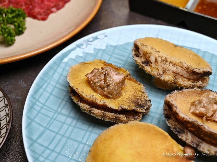 一潤鮮切鍋物｜台中人氣燒肉店新品牌開在這，台中高檔火鍋，主打現切頂級冷藏肉，還有免費和牛擔擔麵爽爽吃～