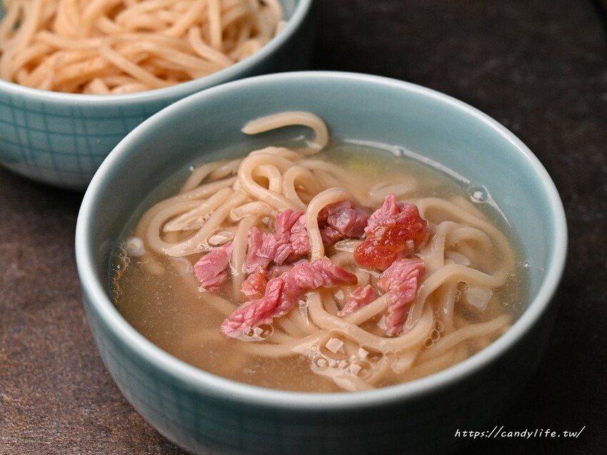 一潤鮮切鍋物｜台中人氣燒肉店新品牌開在這，台中高檔火鍋，主打現切頂級冷藏肉，還有免費和牛擔擔麵爽爽吃～